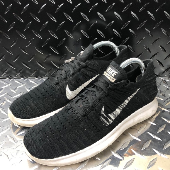 Nike Shoes - NIKE FREE RN FLYKNIT